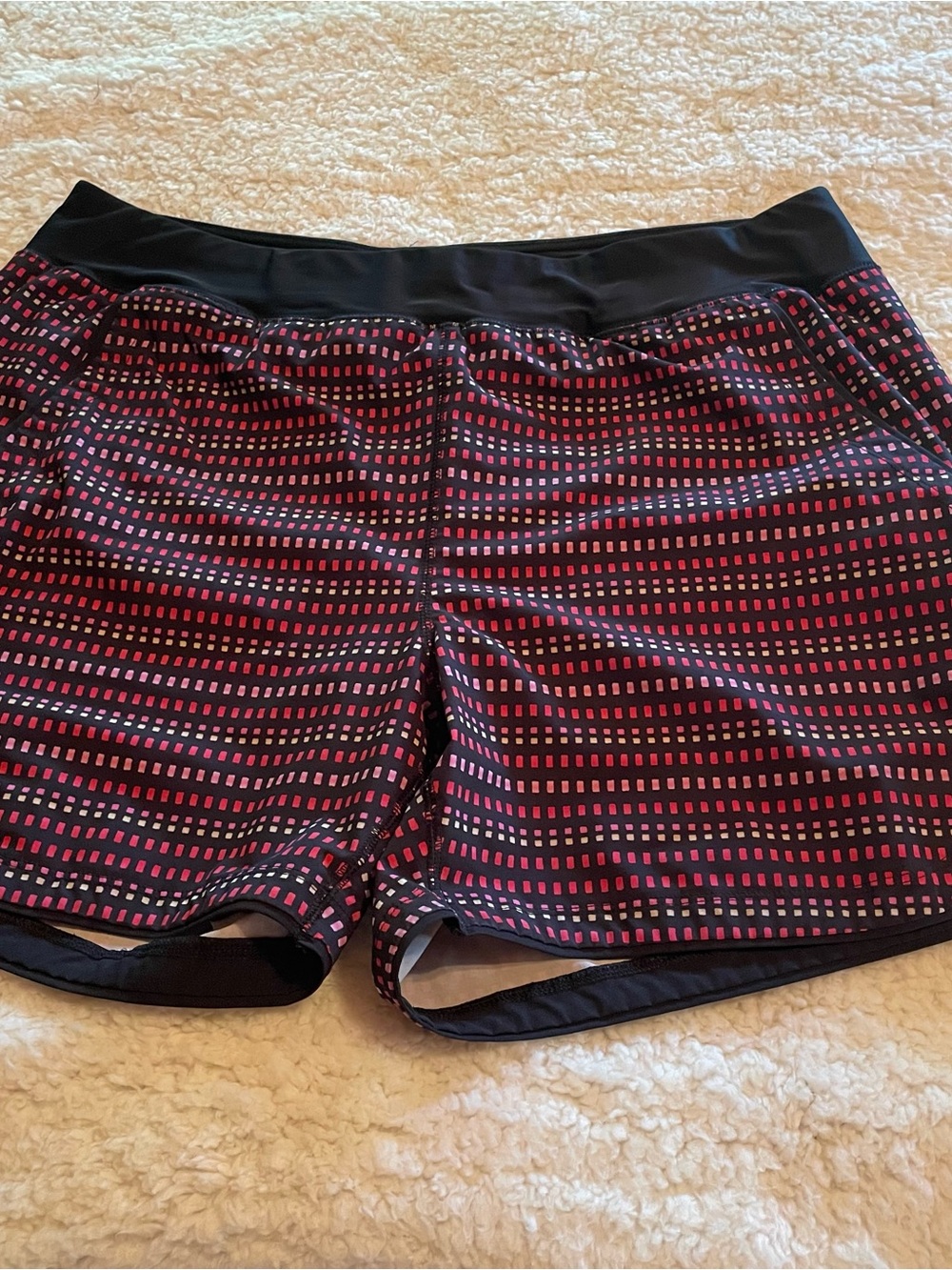 Lands' End Black and Pink Geometric Athletic Shorts/ quick dry swim bottoms. 16